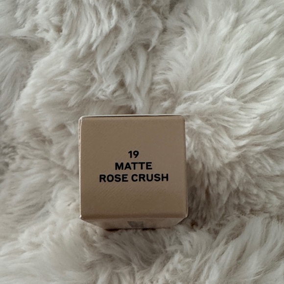 Burberry Kisses Matte Lip Colour - Matte Rose Crush NIB - Picture 3 of 6